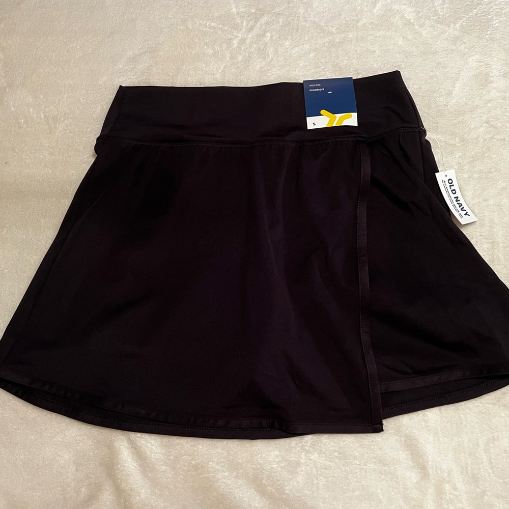 NWT Old Navy Black Powersoft High-Rise Wrap Skort Active